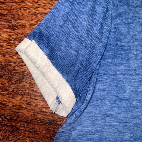 Disney Parks Authentic Women’s T-Shirt, Cinderella, Size Small - Picture 4 of 6